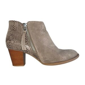 Vionic Naomi Suede Snakeskin Print Booties Size 7